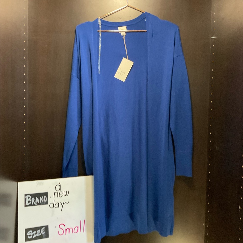 LastChanceB4GoodWill Target Blue Casual Top